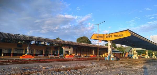 জনমানবহীন স্টেশন